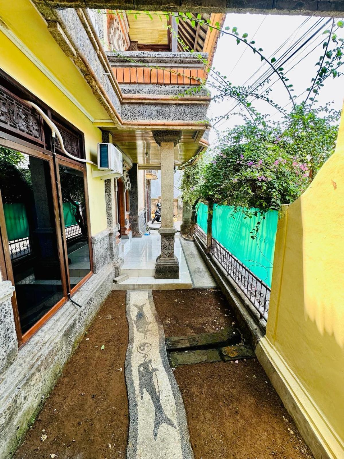 Hostel Rodin Bali *